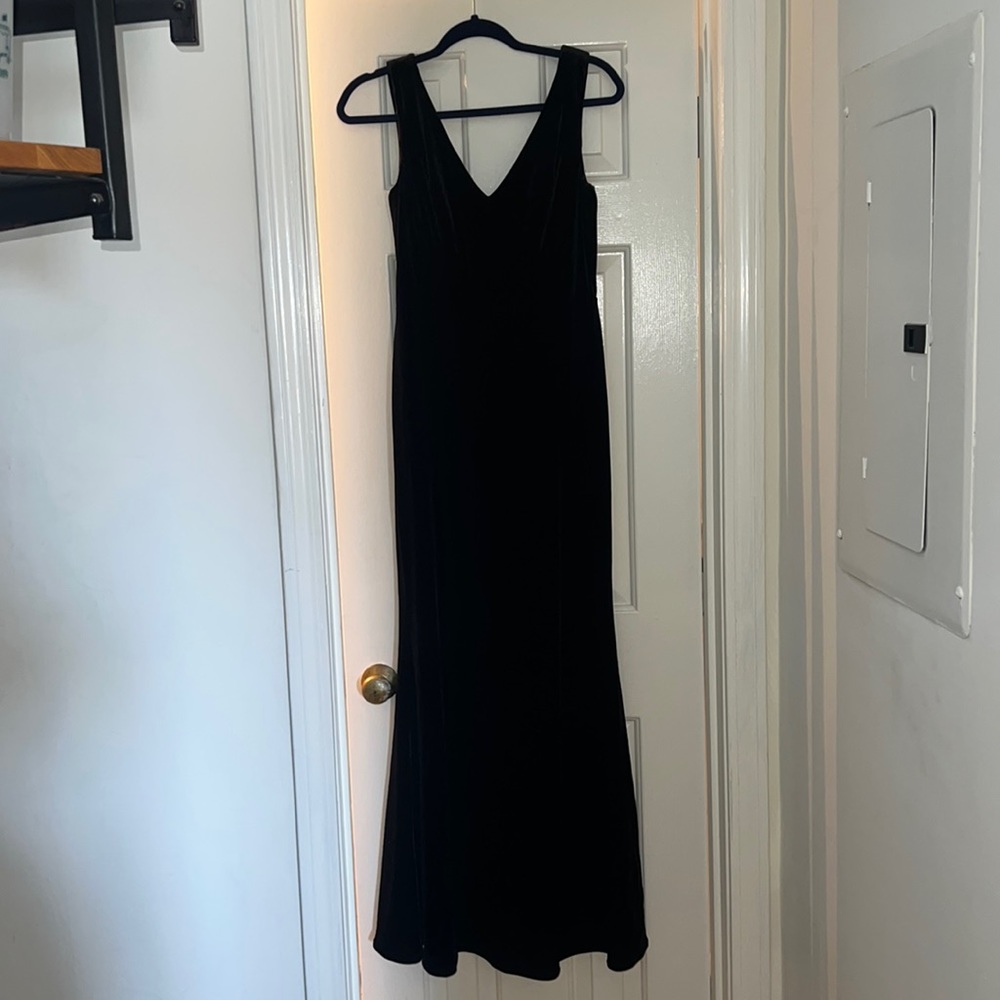 Revelry Dakota black velvet dress. Size 6.